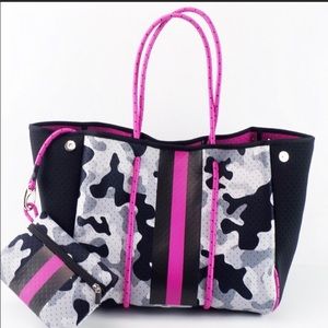 Pink camo neoprene bag
